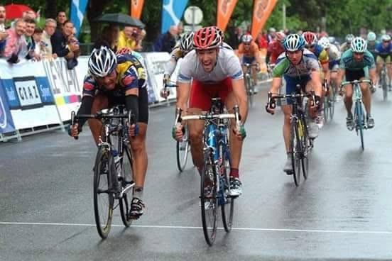 Radrennen – Zielsprint im Regen